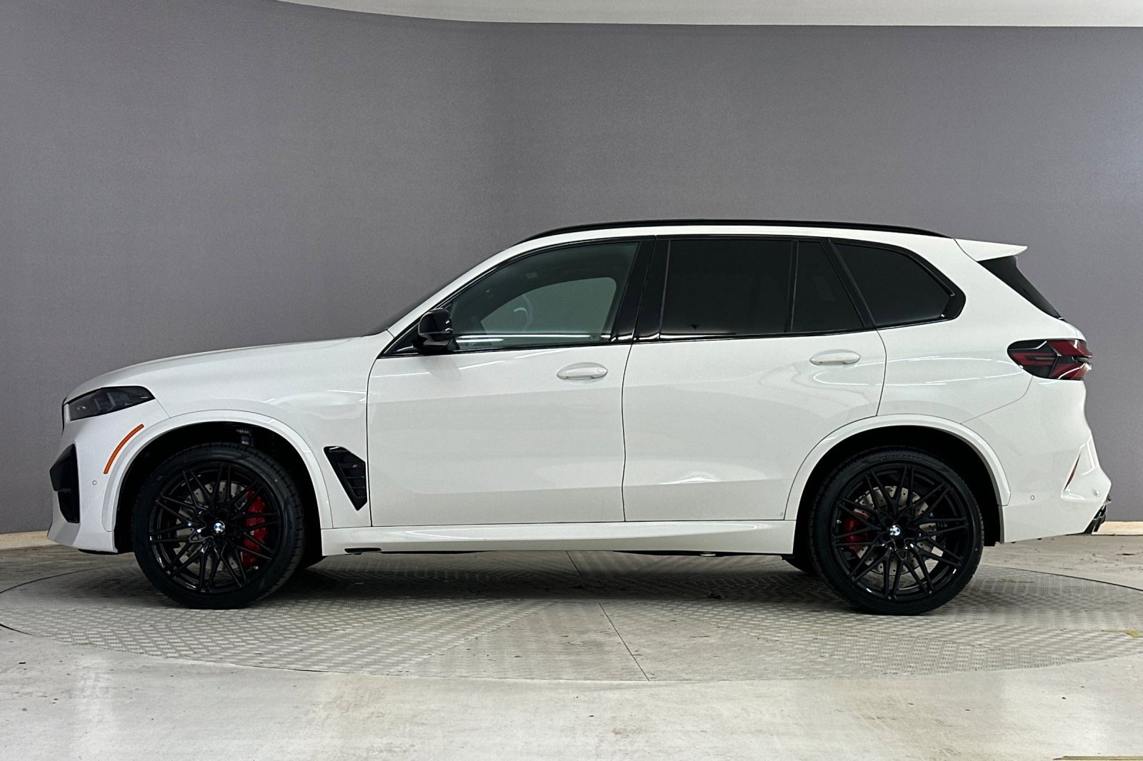New 2026 BMW X5 M Competition w/ Executive Package image 2