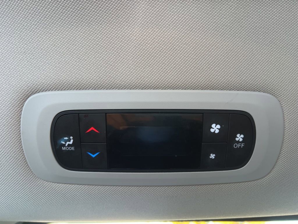 Used 2023 Chrysler Voyager LX image 26