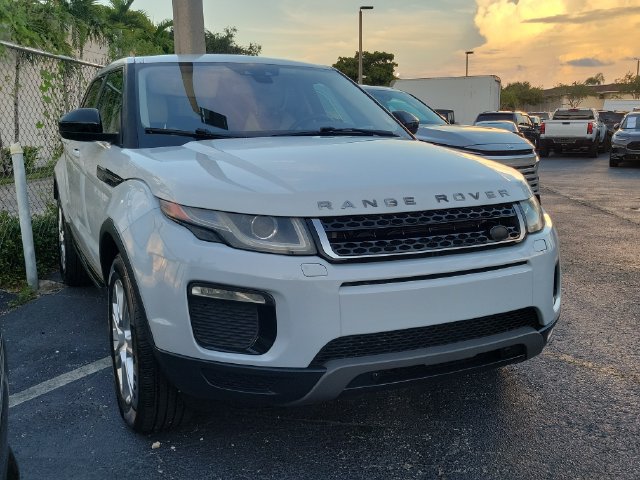 Used 2018 Land Rover Range Rover Evoque SE AWD/4WD image 2