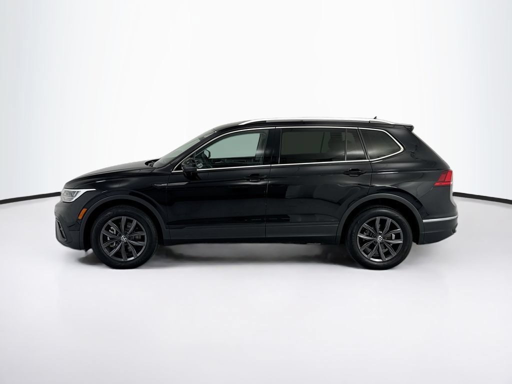 Used 2023 Volkswagen Tiguan SE FWD image 8