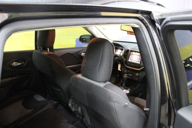 Used 2014 Jeep Cherokee Latitude FWD image 10