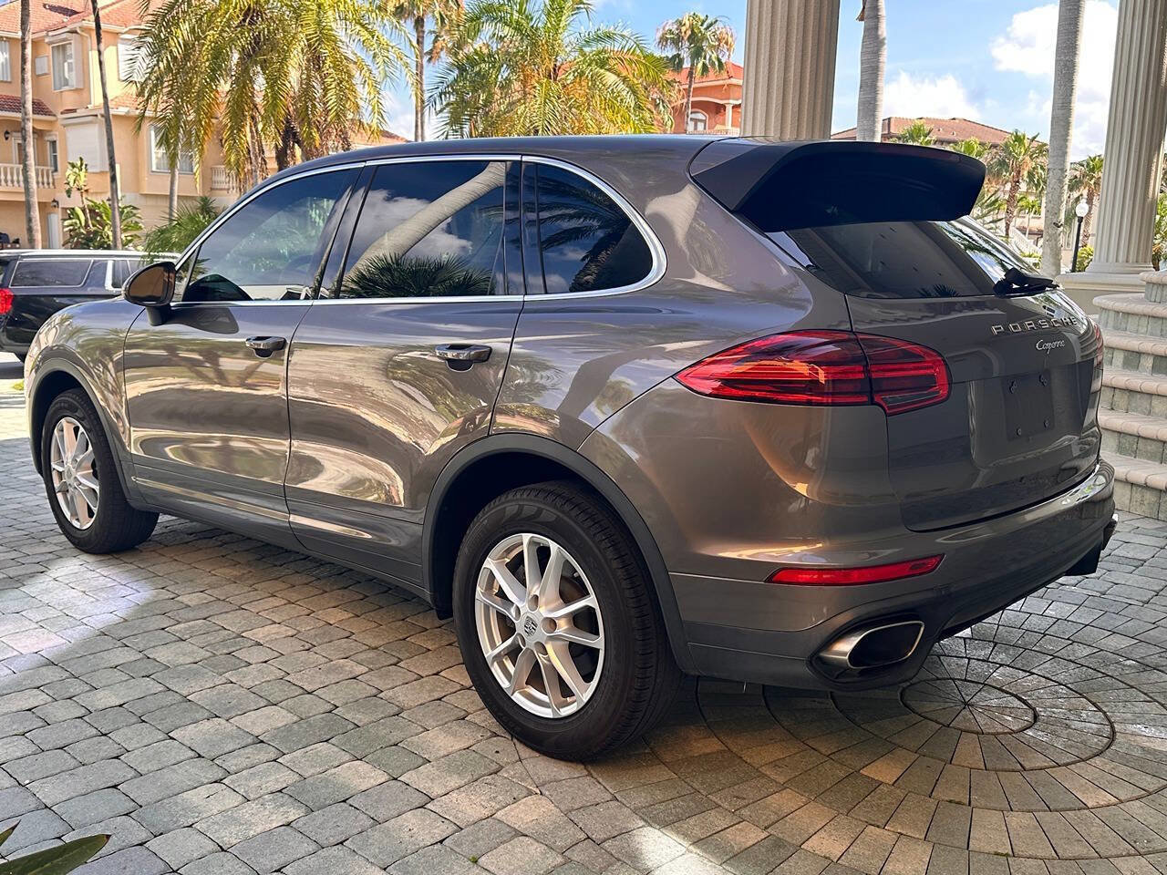 Used 2015 Porsche Cayenne Diesel AWD/4WD image 30