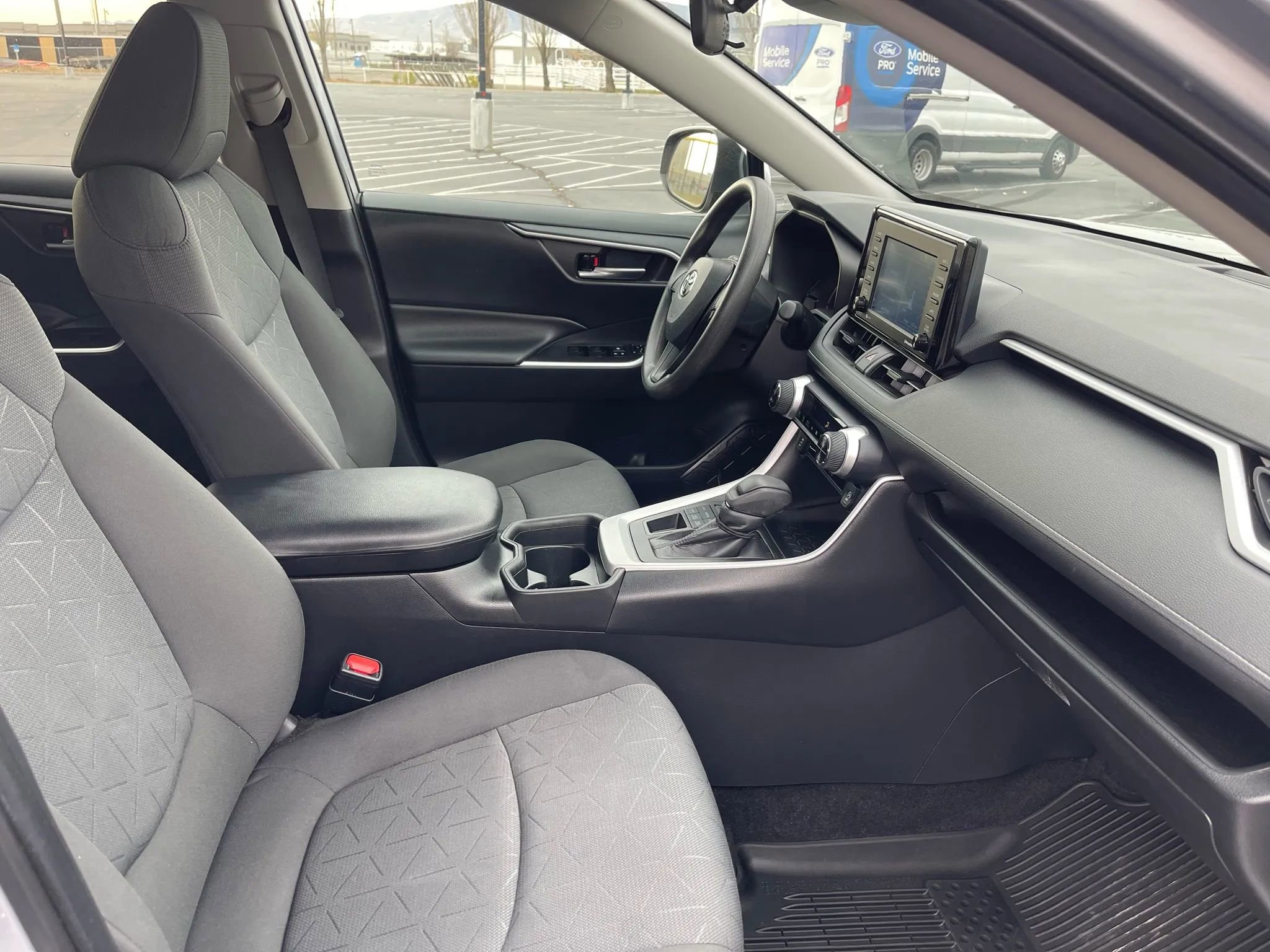 Used 2021 Toyota RAV4 XLE image 17