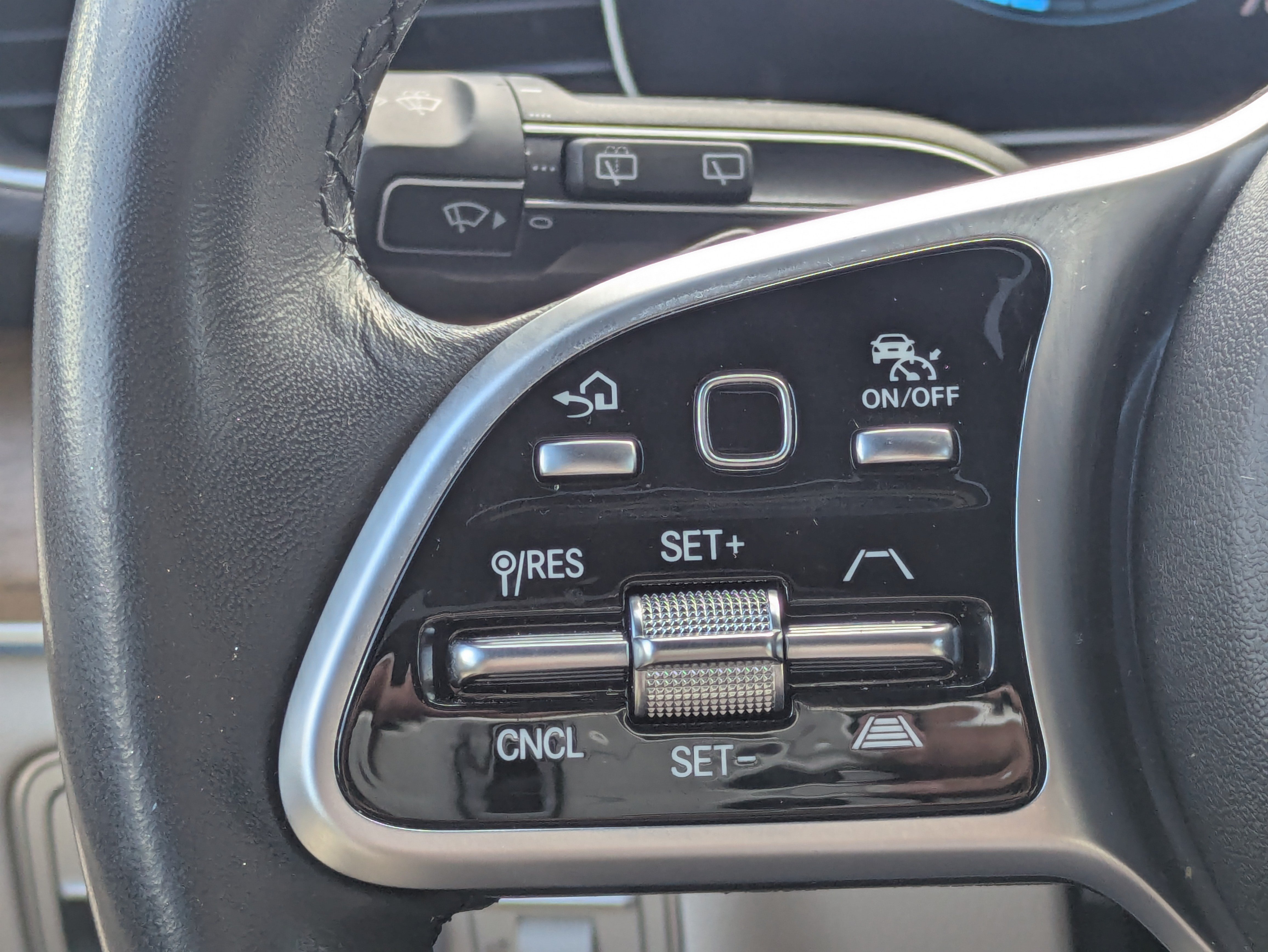 Certified 2023 Mercedes-Benz GLE 350 image 23