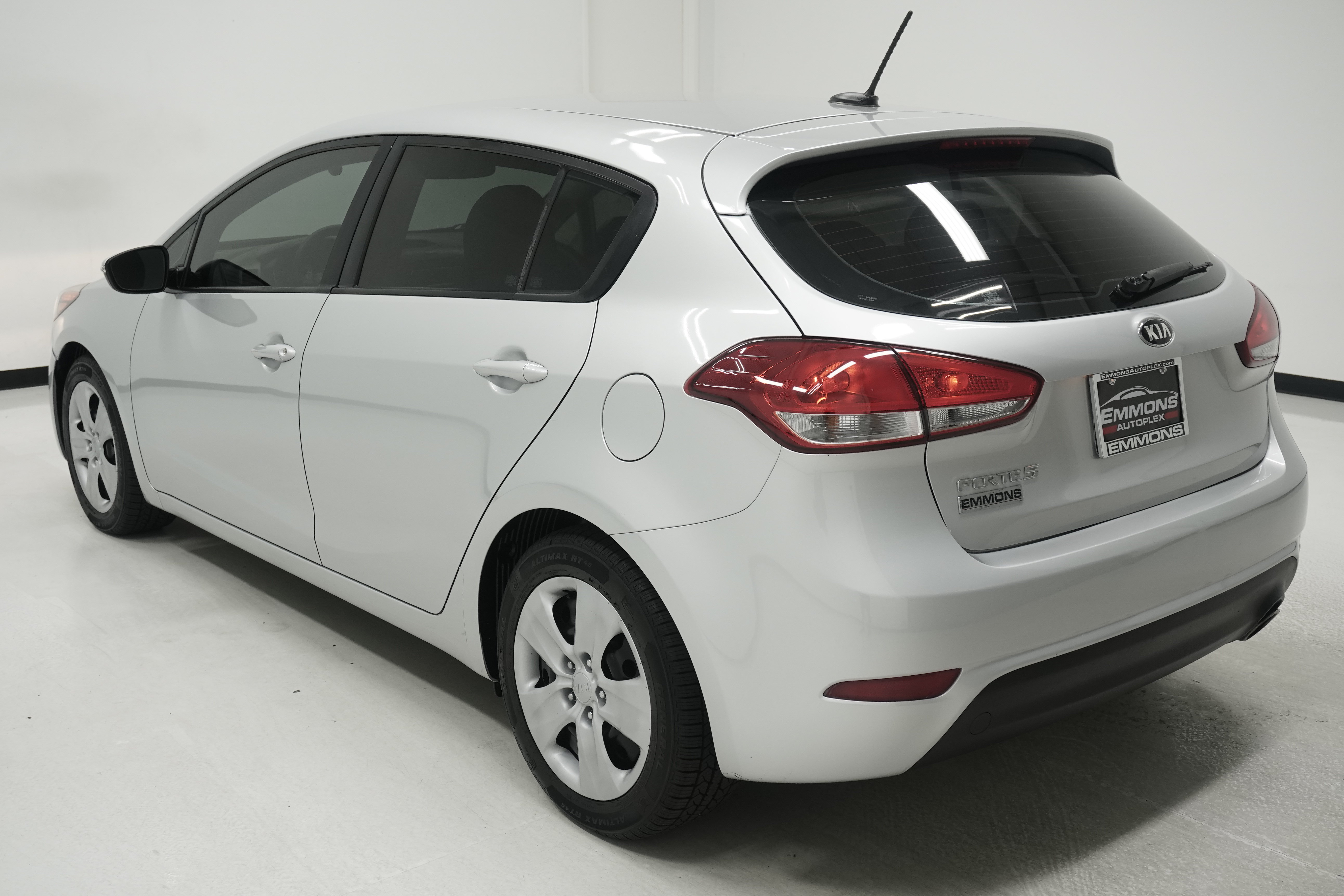 Used 2016 Kia Forte LX FWD image 6