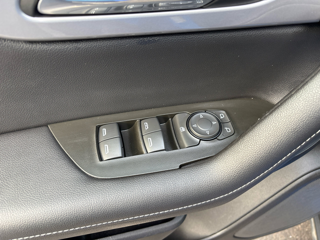 Used 2025 Chevrolet Blazer LT image 10