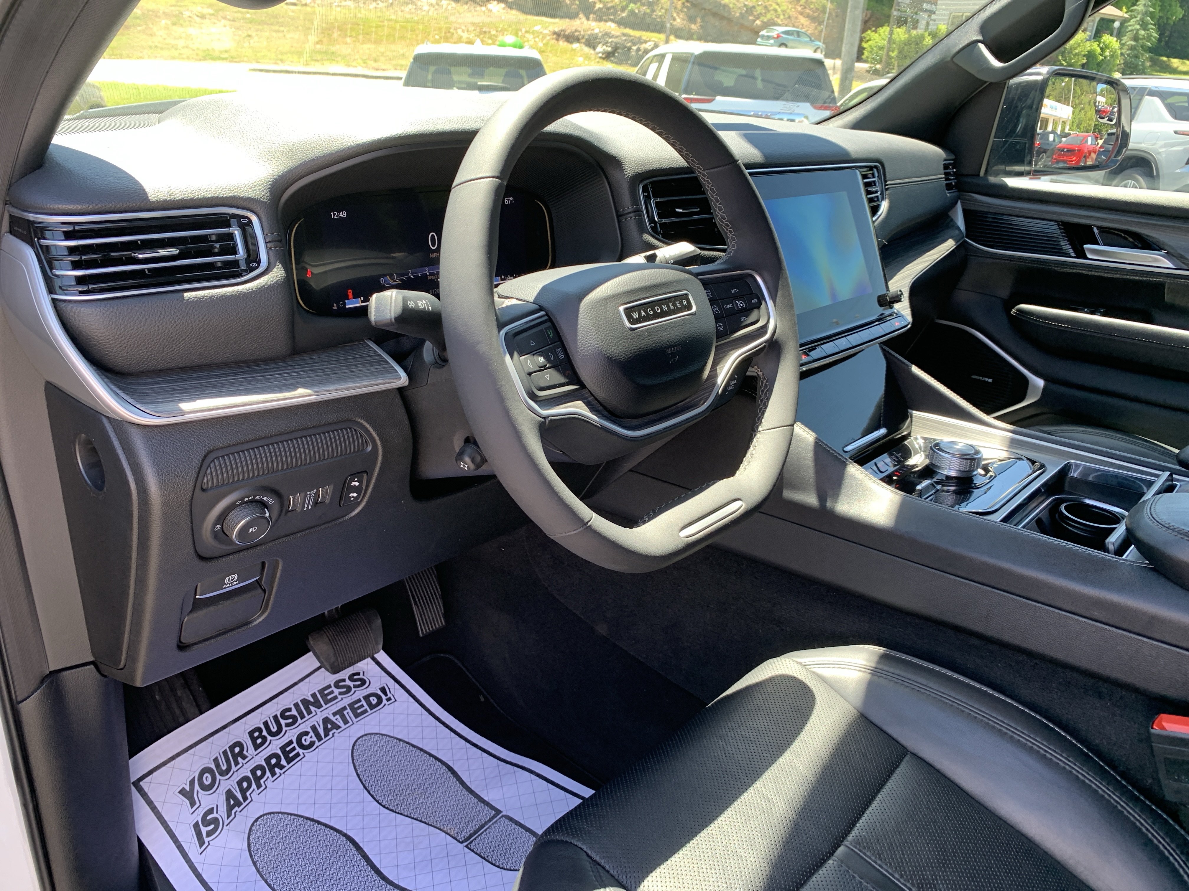 Used 2024 Jeep Wagoneer Series II AWD/4WD image 24