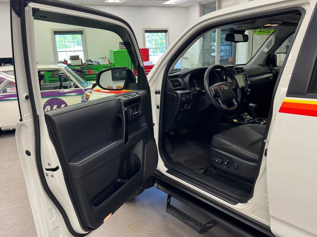 Used 2023 Toyota 4Runner 40th Anniversary SE AWD/4WD image 14