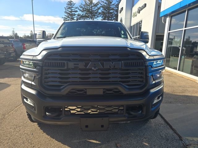 Used 2025 RAM 5500 Tradesman AWD/4WD image 2