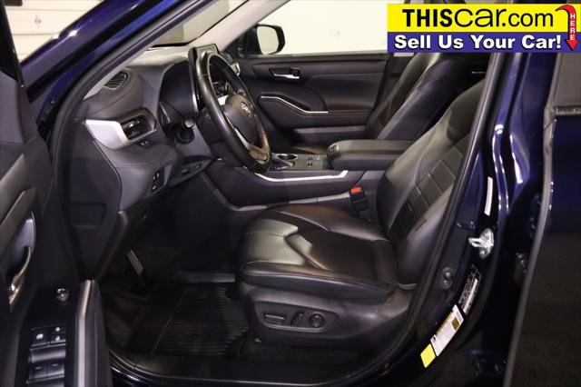 Used 2023 Toyota Highlander XLE image 25