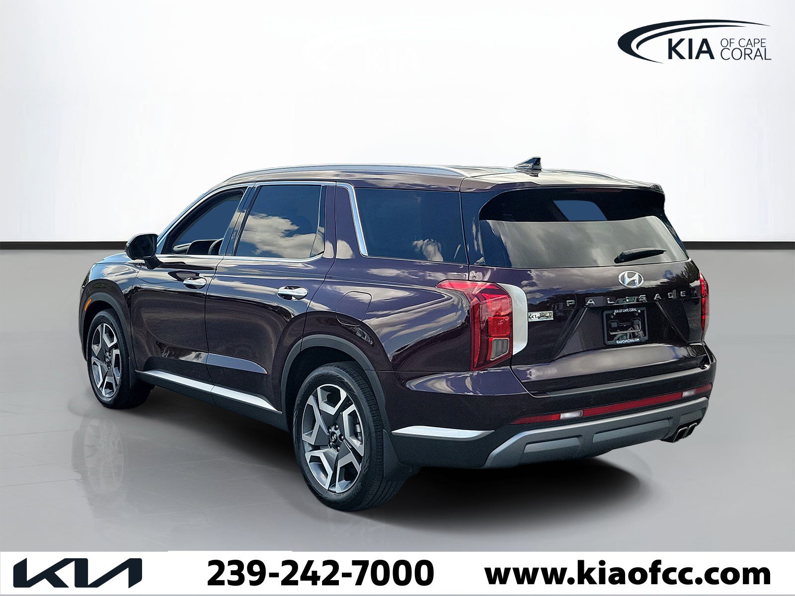 Used 2024 Hyundai Palisade SEL w/ Premium Package FWD image 4