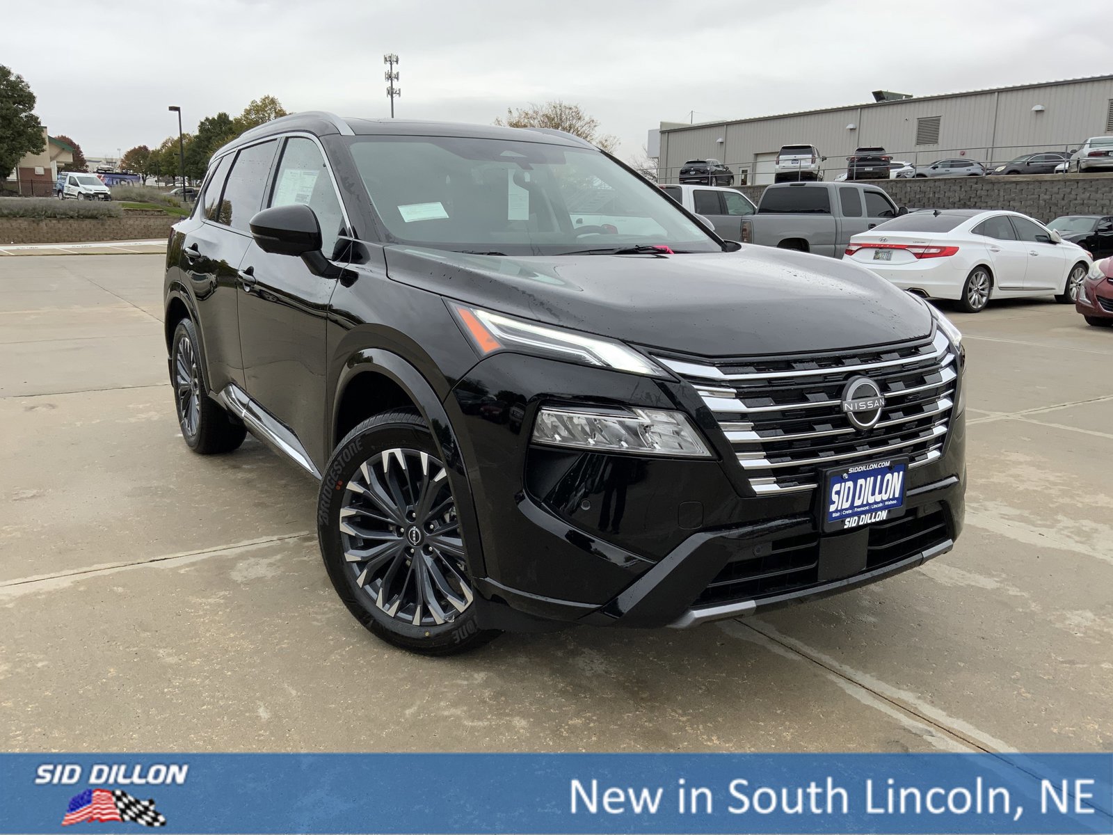 New 2026 Nissan Rogue Platinum w/ Platinum Premium Package image 2