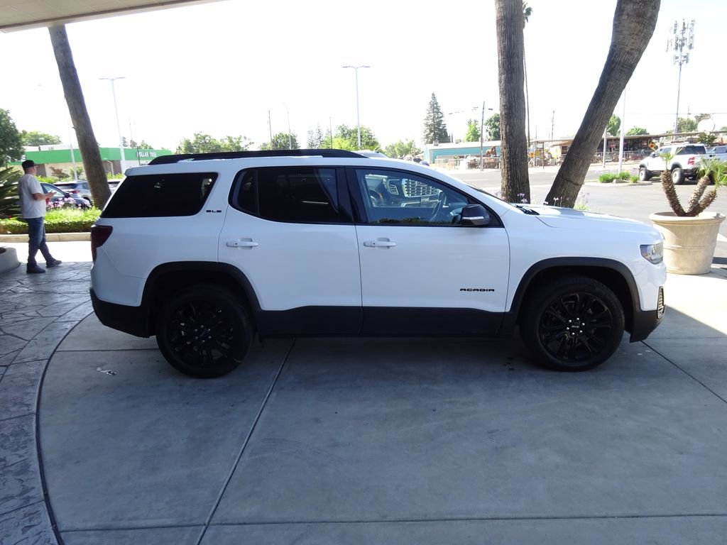 Certified 2023 GMC Acadia SLE w/ Driver Convenience Package FWD image 12