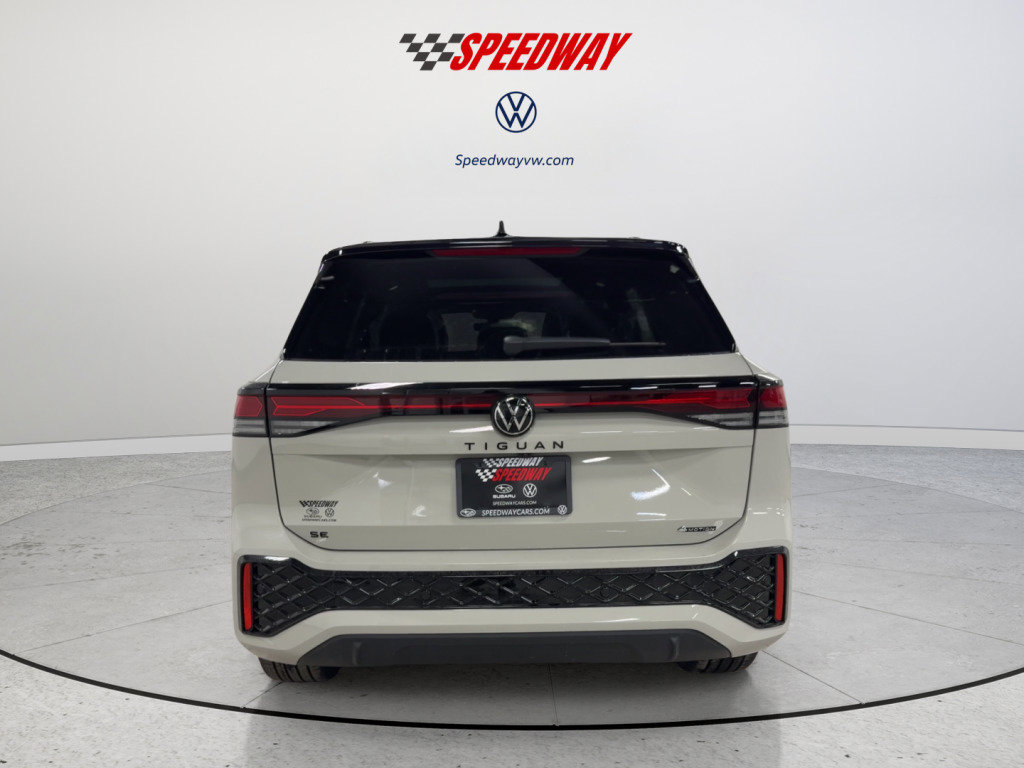New 2026 Volkswagen Tiguan SE R-Line AWD/4WD image 6