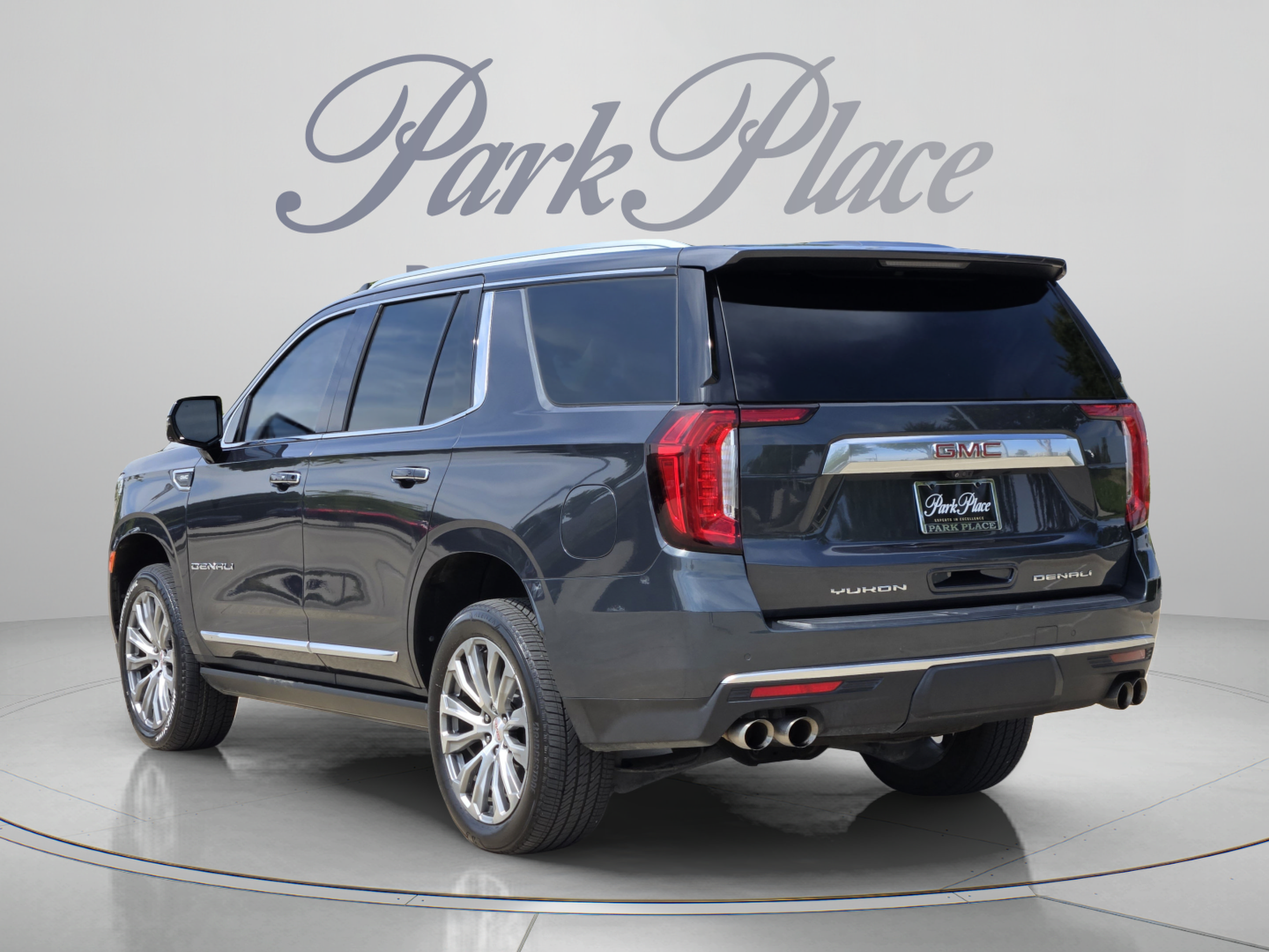 Used 2021 GMC Yukon Denali w/ Denali Ultimate Package AWD/4WD image 3