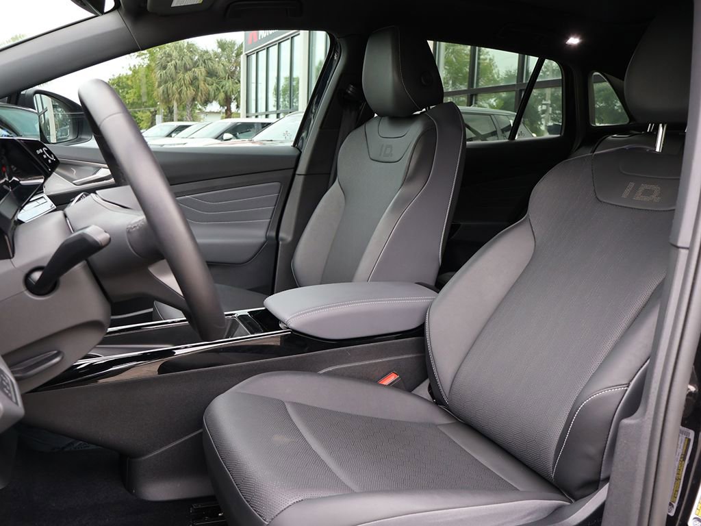 Used 2023 Volkswagen ID.4 Pro S image 32