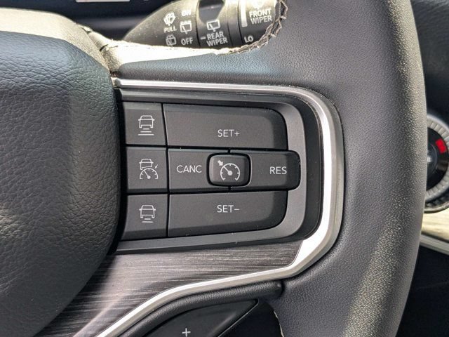 Used 2024 Jeep Wagoneer Series II w/ Flexible Seating Group RWD image 24