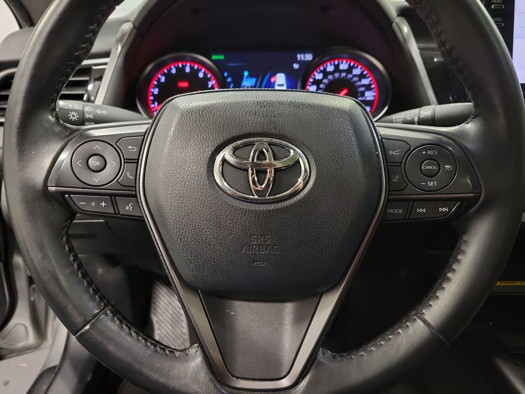 Used 2021 Toyota Camry XSE image 18