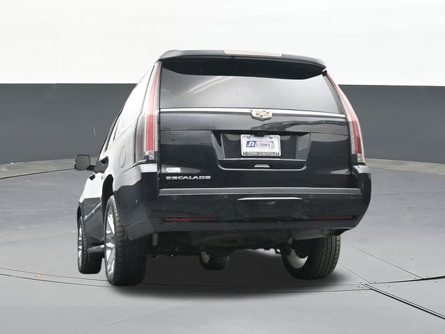 Used 2020 Cadillac Escalade Luxury image 48