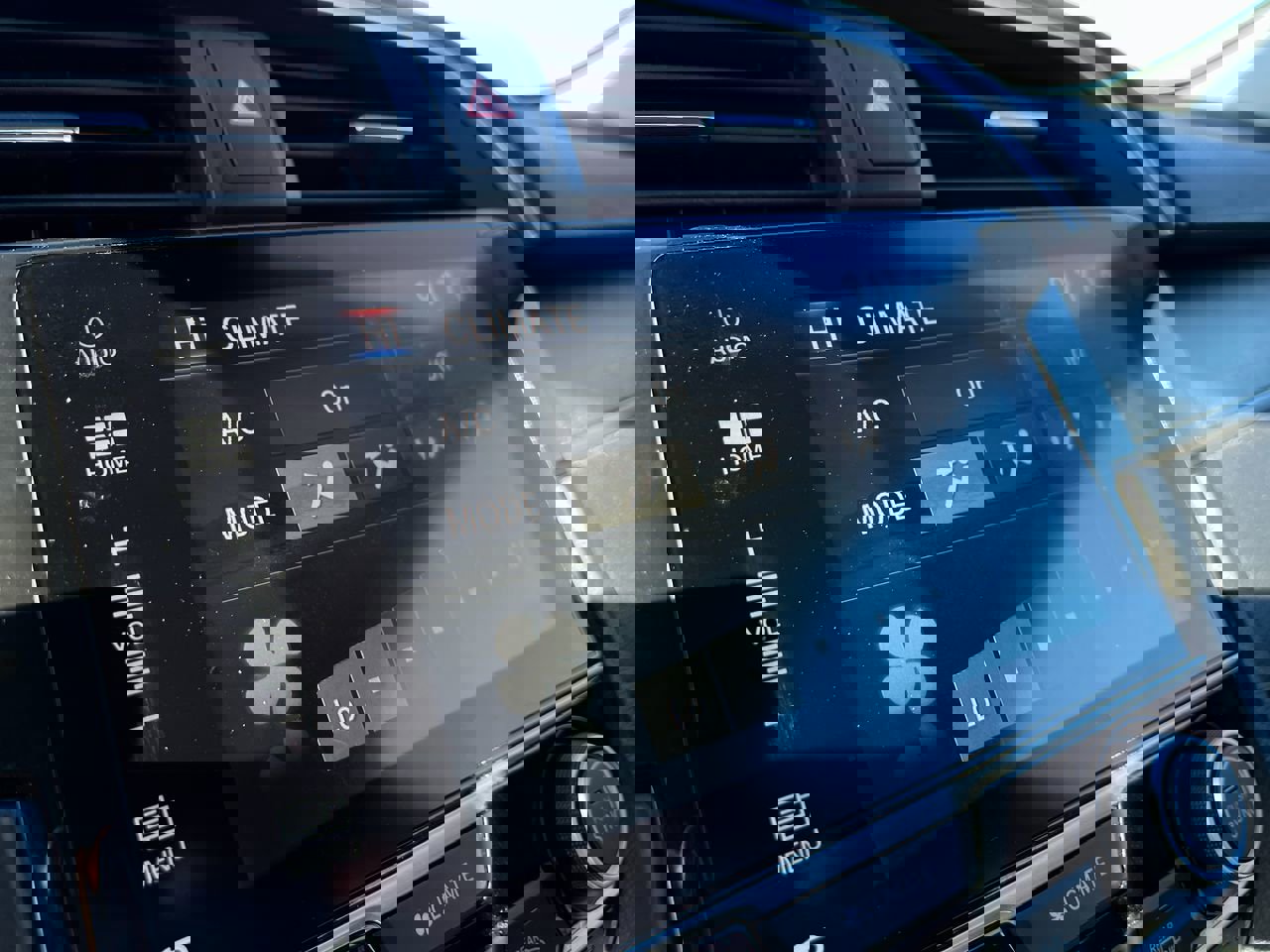 Used 2018 Honda Civic Touring image 38