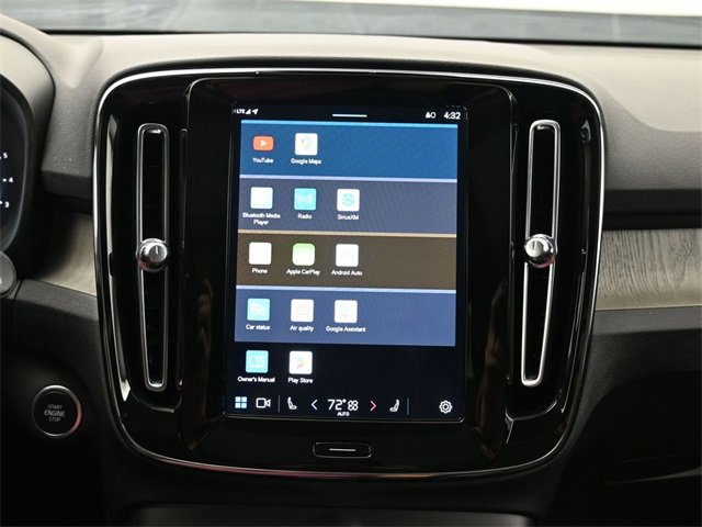 Used 2024 Volvo XC40 B5 Plus image 19