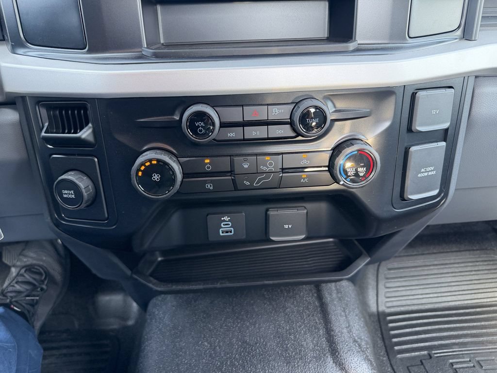 New 2026 Ford F250 XL w/ XL Chrome Package RWD image 24