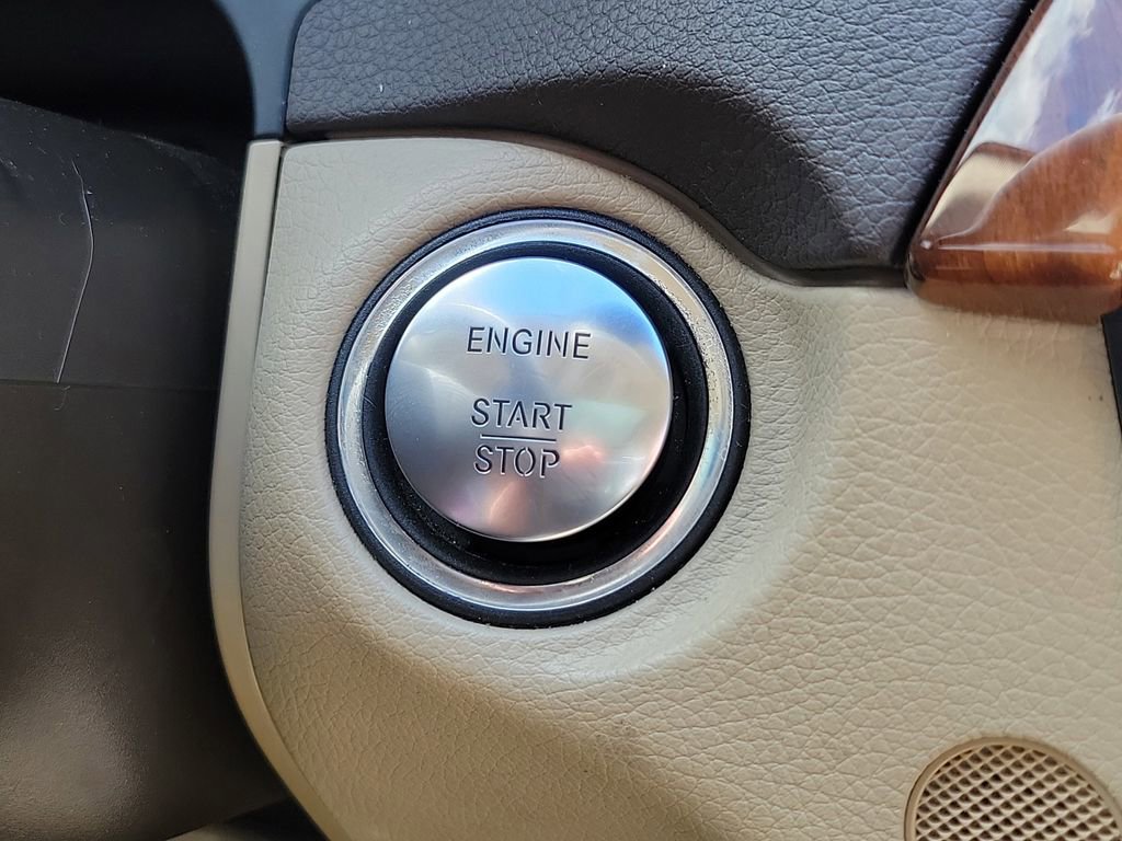 Used 2013 Mercedes-Benz C 300 4MATIC Sedan image 33