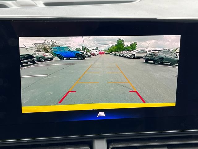 Used 2024 Chevrolet Trax RS w/ Driver Confidence Package FWD image 24
