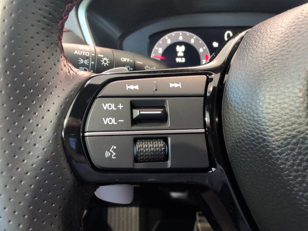 Certified 2025 Acura ADX A-Spec AWD/4WD image 13