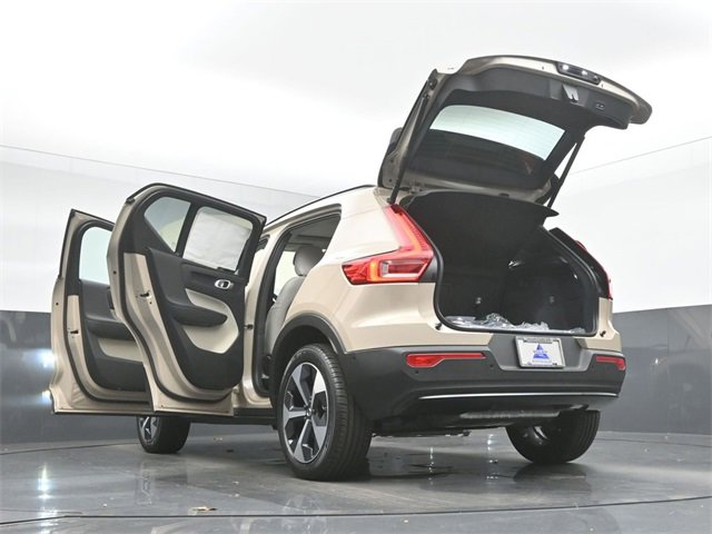New 2026 Volvo XC40 B4 Plus w/ Protection Package Premier image 56