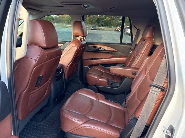 Used 2019 Cadillac Escalade Premium Luxury w/ LPO, Radiant Package AWD/4WD image 10