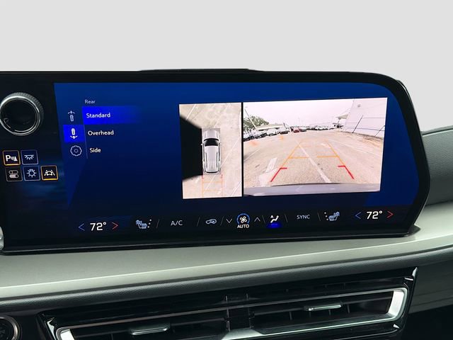 Used 2024 Chevrolet Traverse LT image 33