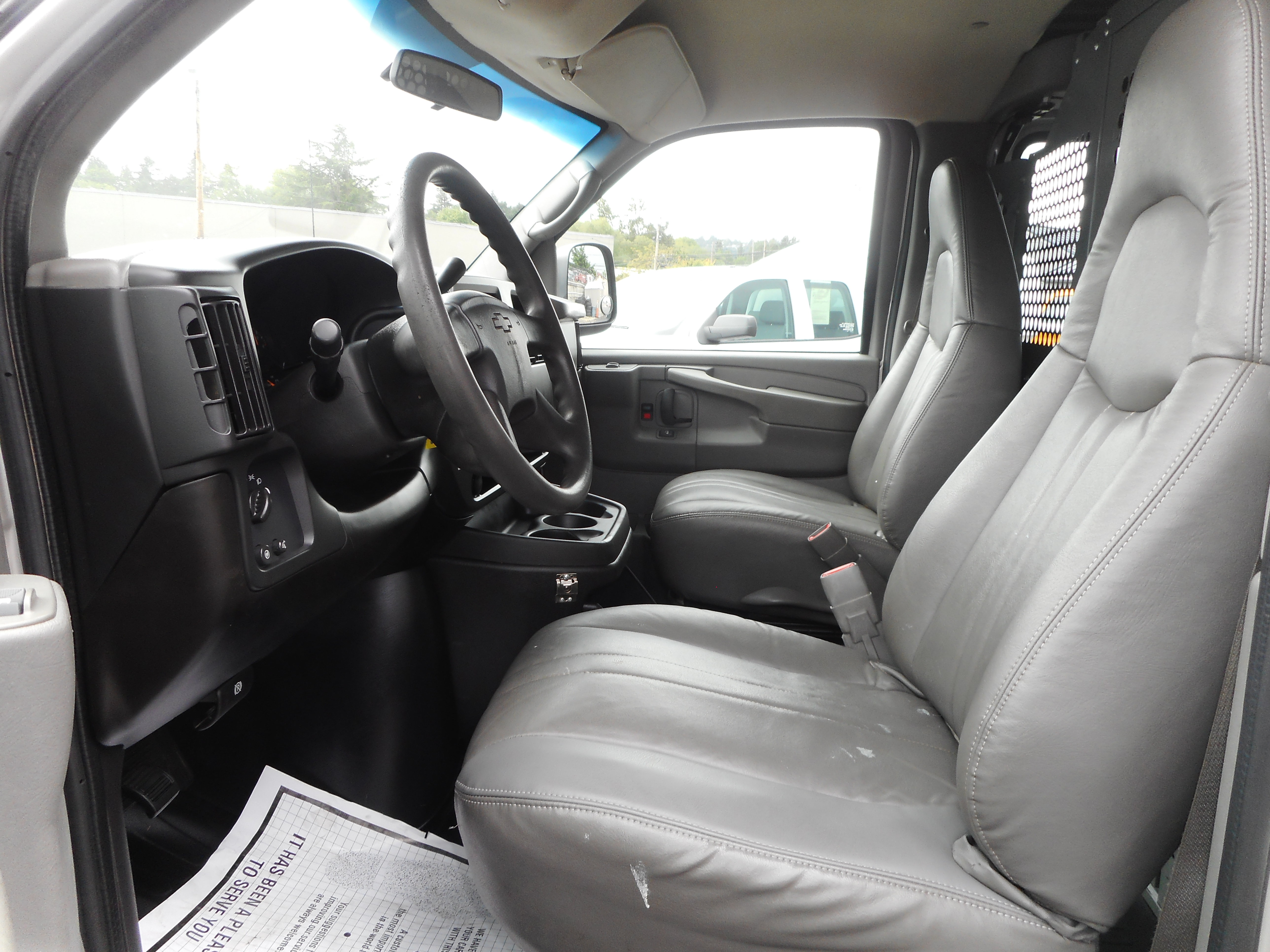 Used 2006 Chevrolet Express 2500 w/ Power and Light Package RWD image 10