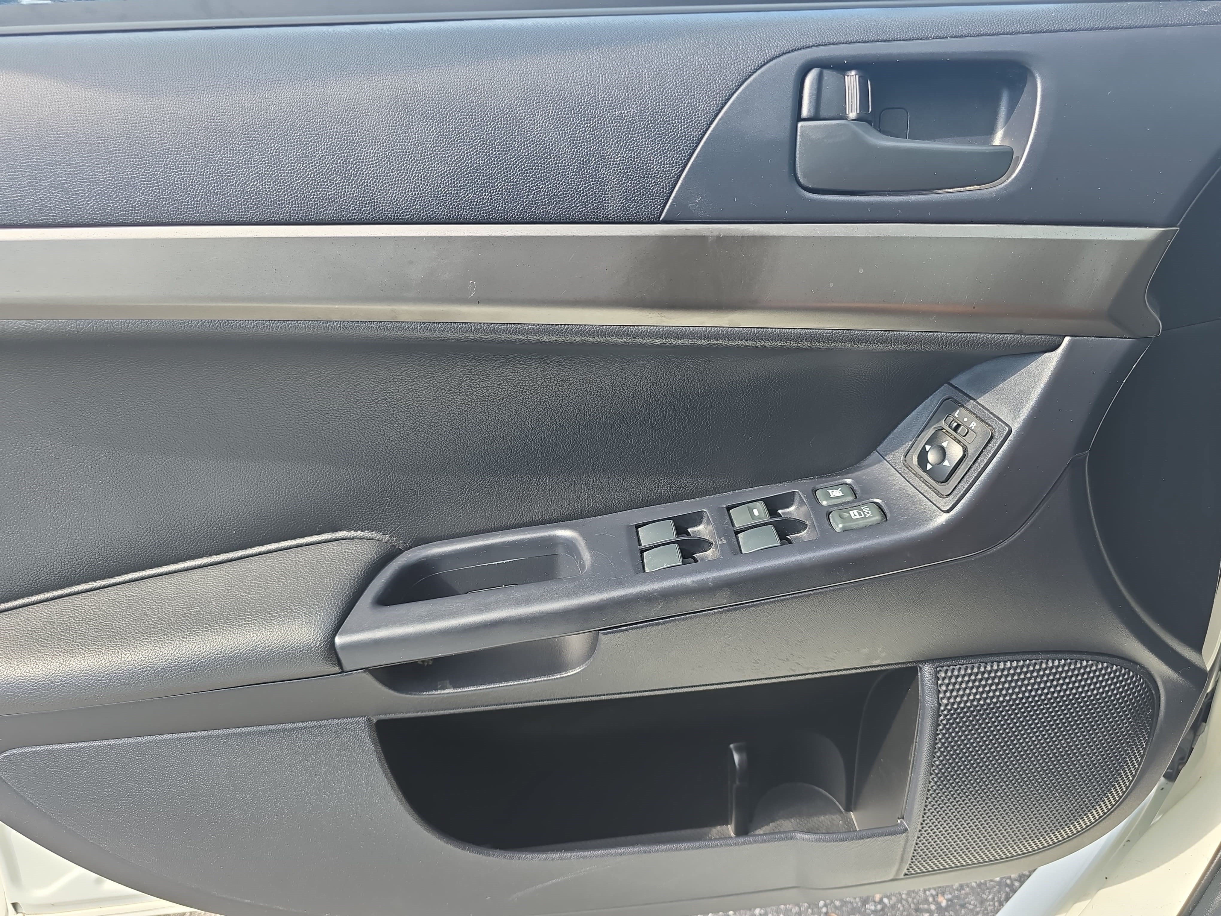Used 2012 Mitsubishi Lancer SE AWD/4WD image 23