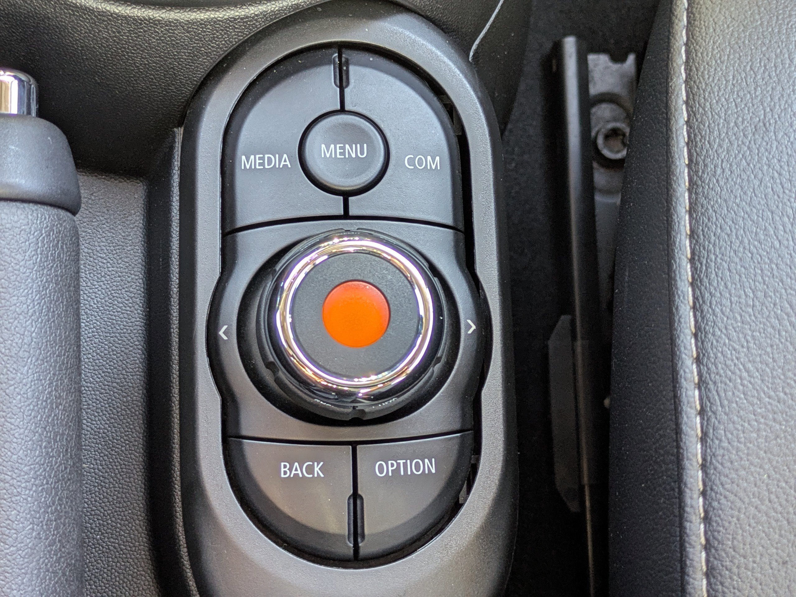 Used 2019 MINI Cooper S w/ Premium Package image 28