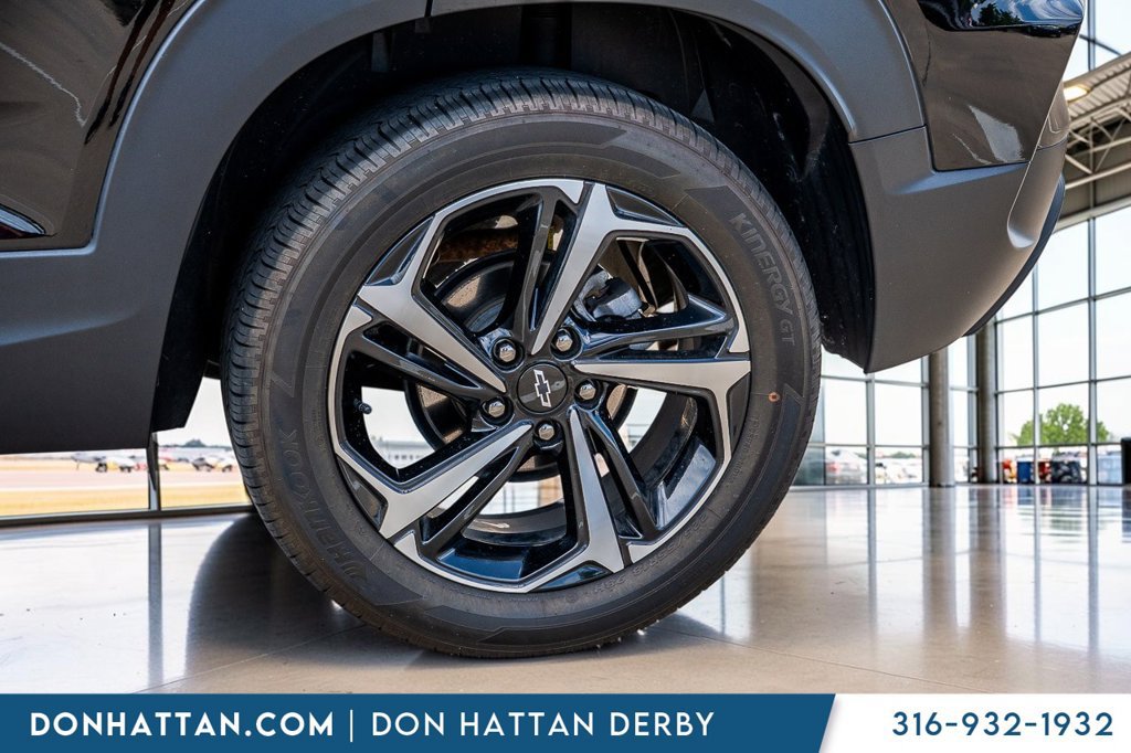 Used 2023 Chevrolet TrailBlazer RS FWD image 35