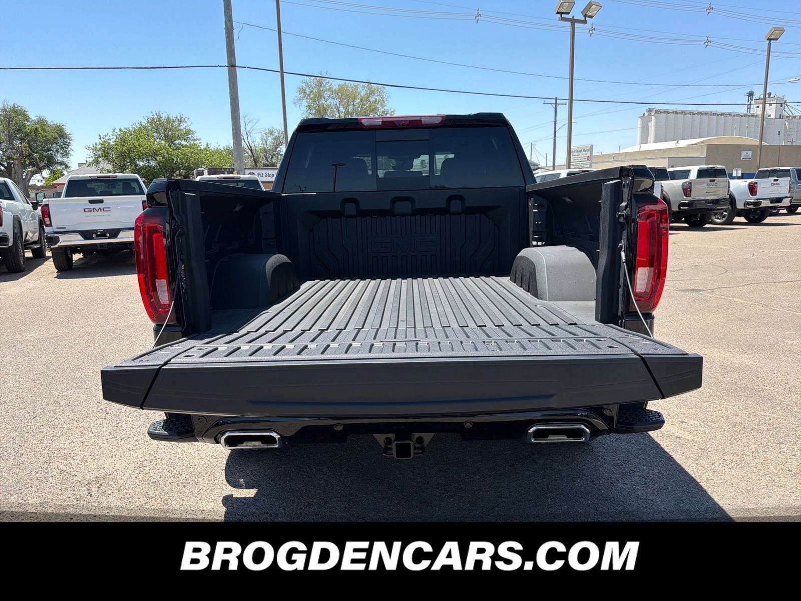 New 2026 GMC Sierra 1500 Denali Ultimate AWD/4WD image 9