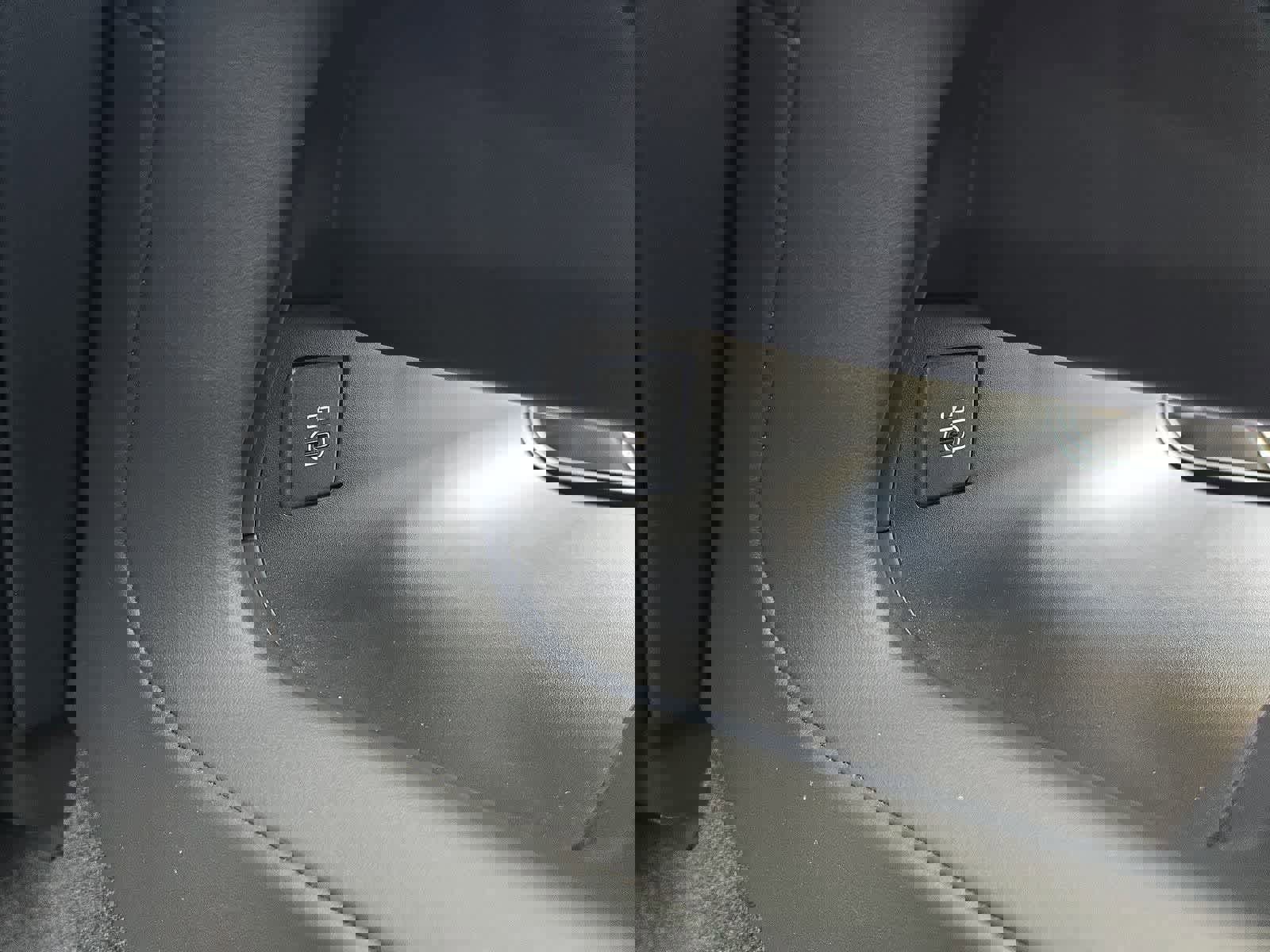 Used 2024 Land Rover Range Rover Sport SE image 31