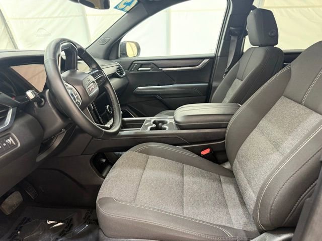 Used 2025 GMC Acadia Elevation image 12