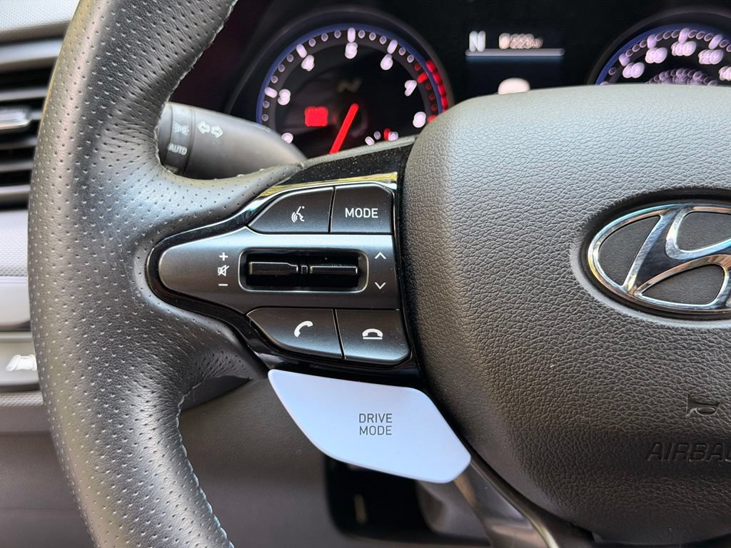 Certified 2022 Hyundai Veloster N FWD image 18