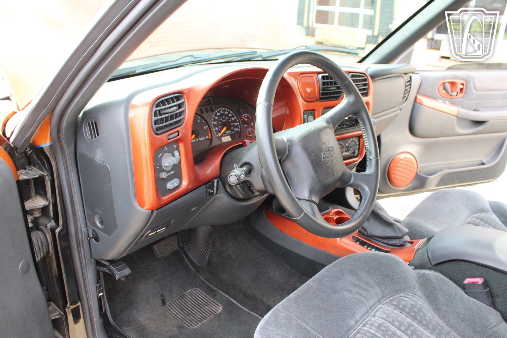 Used 2001 Chevrolet Blazer Xtreme w/ Preferred Equipment Group RWD image 14