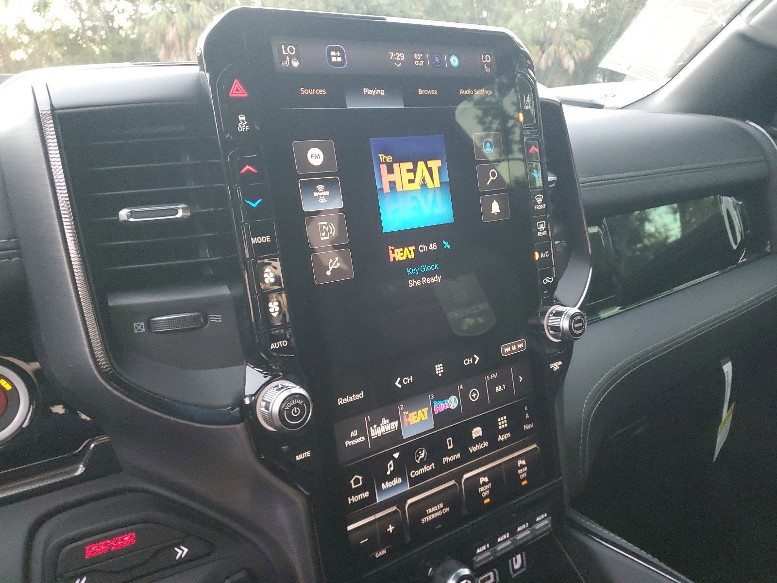 New 2026 RAM 1500 RHO w/ RHO Level 1 Equipment Group image 23
