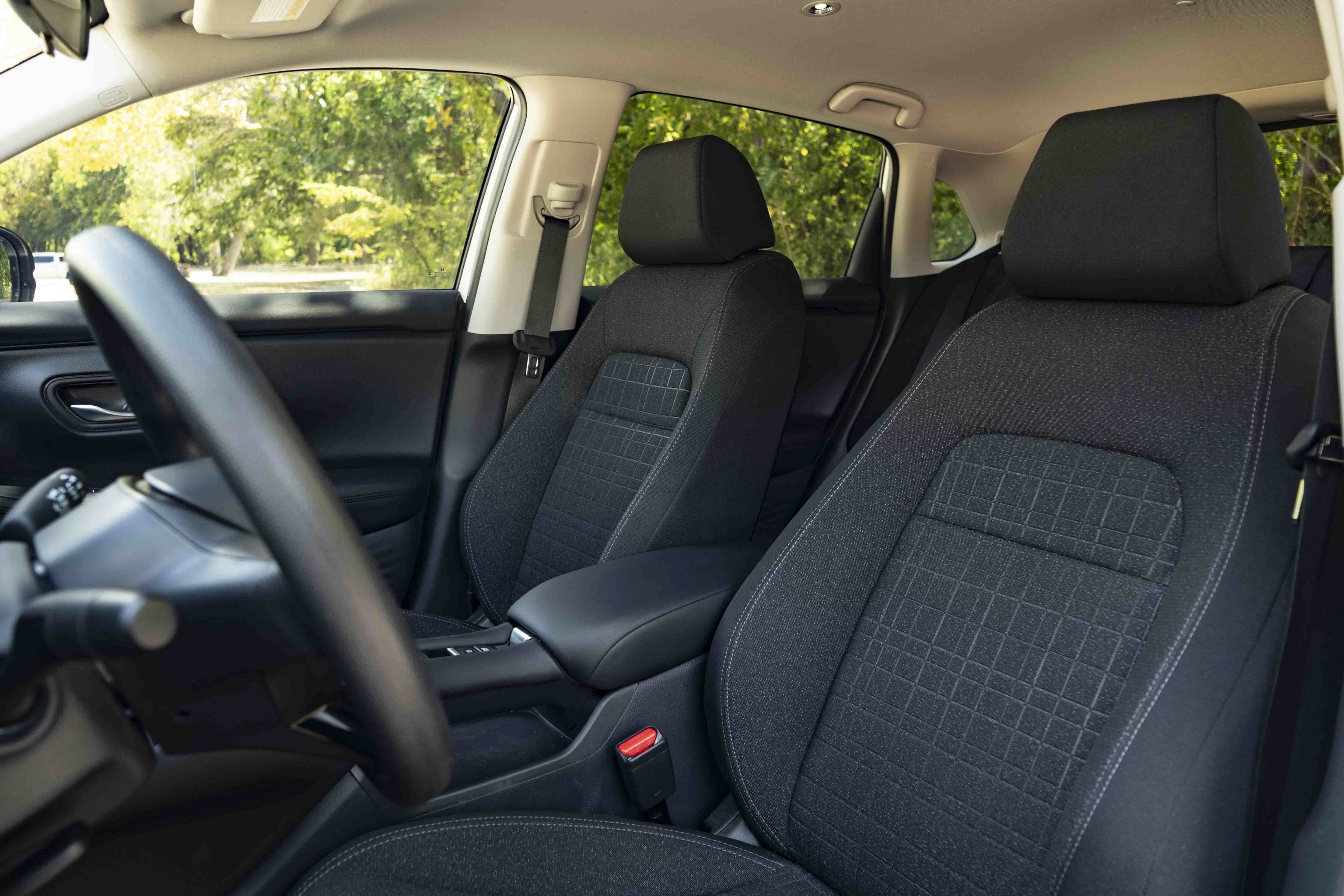 Certified 2027 Honda HR-V LX image 17