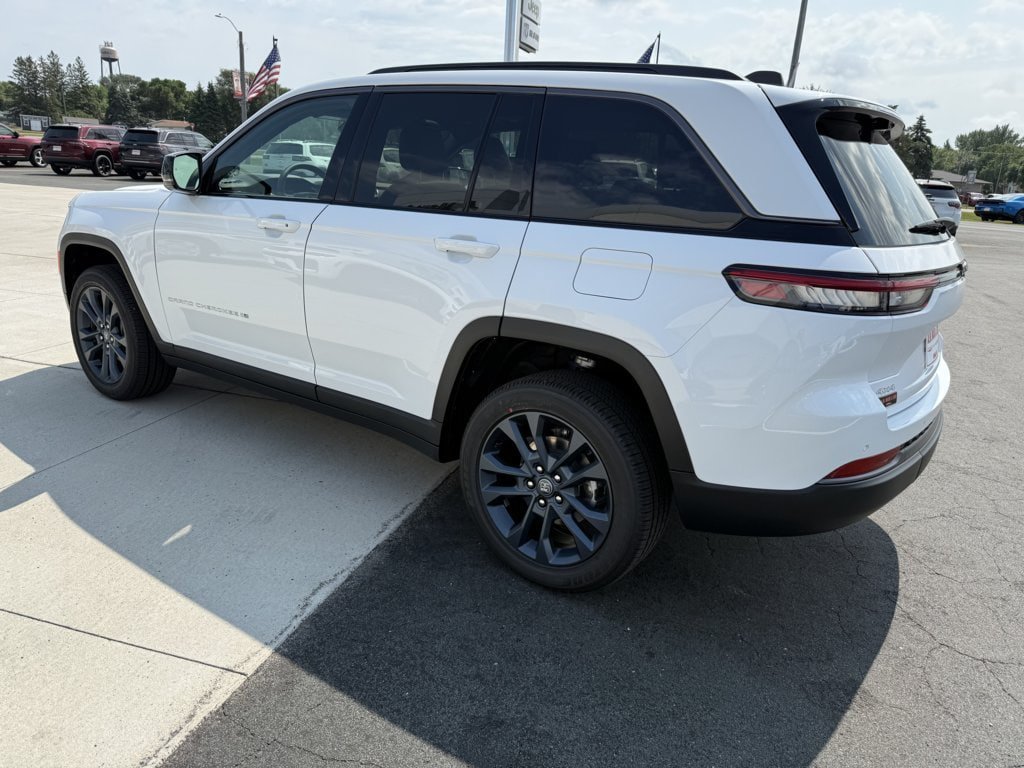 New 2026 Jeep Grand Cherokee Limited AWD/4WD image 6