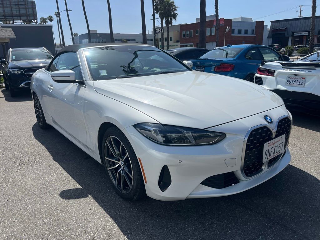 Used 2025 BMW 430i Convertible w/ Premium Package RWD image 3