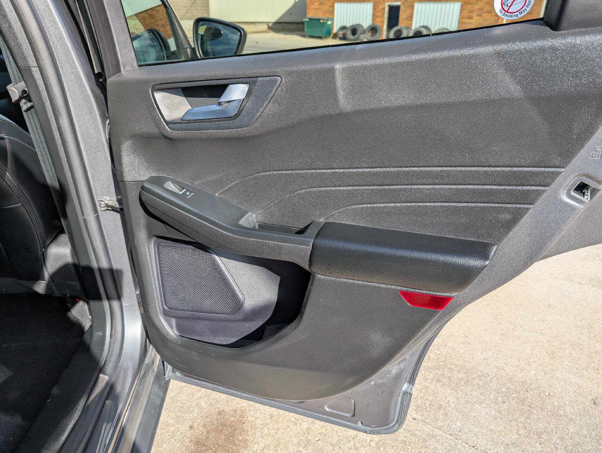 Used 2024 Ford Escape ST-Line image 15