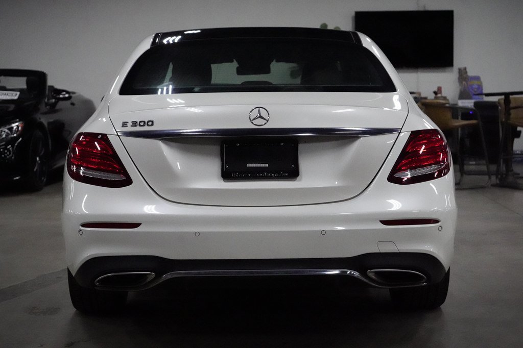 Used 2018 Mercedes-Benz E 300 w/ Premium 2 Package (Q02) image 4
