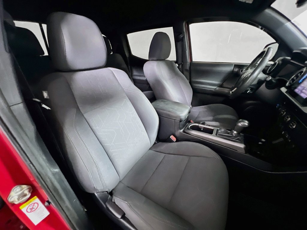 Used 2019 Toyota Tacoma TRD Sport AWD/4WD image 26