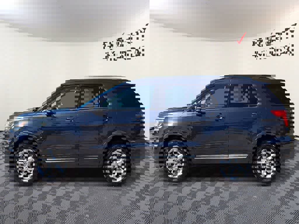 Used 2017 Ford Explorer XLT w/ Equipment Group 202A image 7