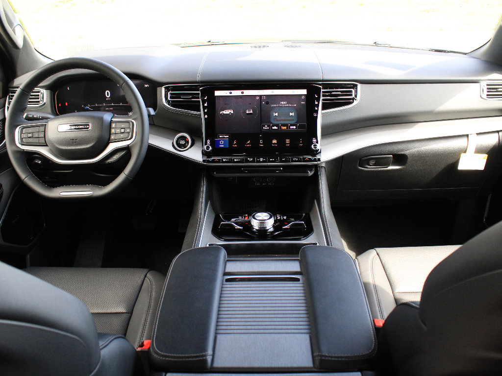 New 2026 Jeep Grand Wagoneer Limited AWD/4WD image 19